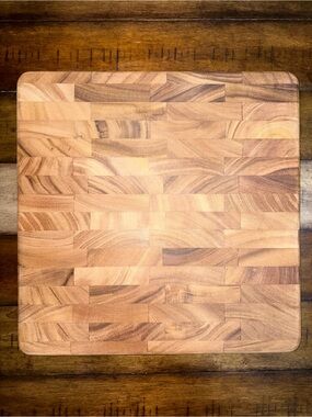 Ironwood Gourmet Acacia Wood End-Grain Chopping Block - 14" x 14"